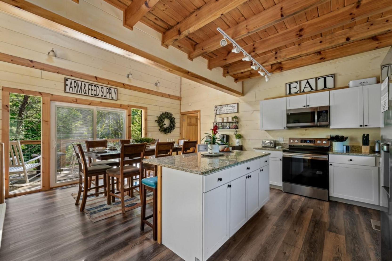 Countryside Comfort By Ghosal Luxury Lodging Севьервилл Экстерьер фото