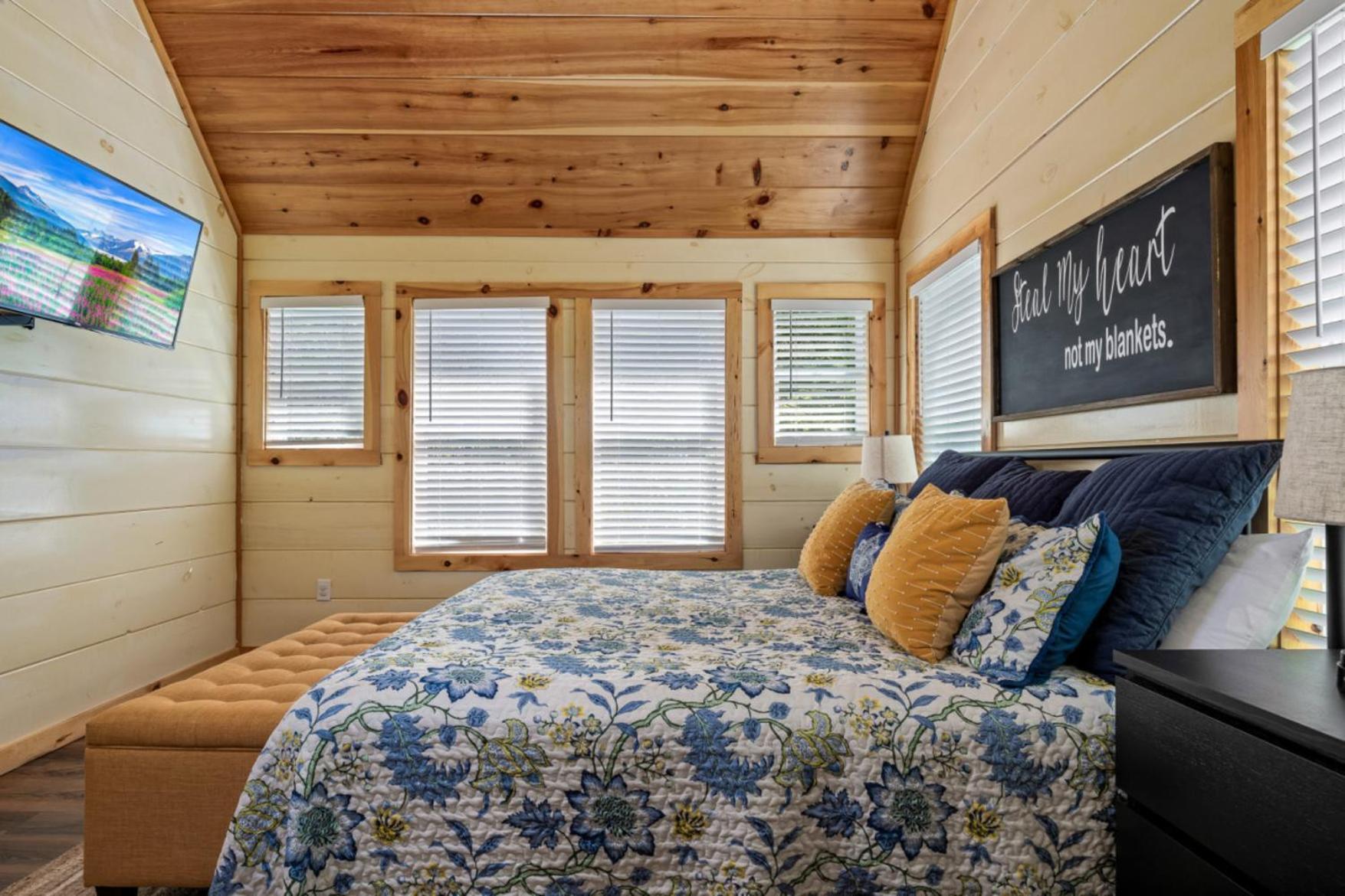 Countryside Comfort By Ghosal Luxury Lodging Севьервилл Экстерьер фото